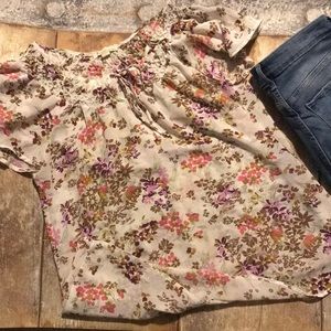 Flutter sleeve floral print blouse F22